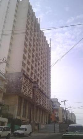 Hotel Capri en reparacion