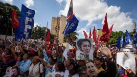 El chavismo (sin Chávez) se tira a la calle