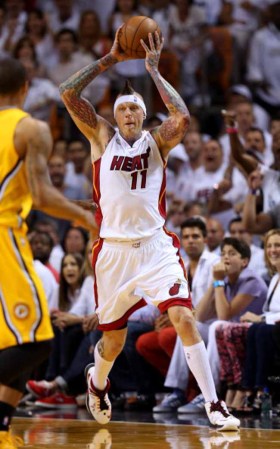 MIAMI, FL - MAY 22: El Heat de Miami derrota espectacularmente a los Peacers de Indiana en tiempo extra 103-102 con soberbia canasta de Lebron James.