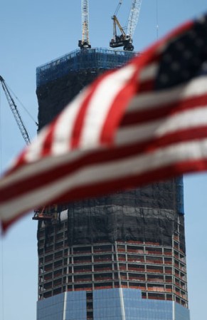 En aquel fatídico 9/11 la vida de miles de personas acabó, pero con este nuevo edificio, la esperanza de un Estados Unidos más seguro renace.
