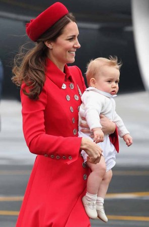 Kate Middleton: el viento le jugó una mala pasada que dejó entrever sus torneadas piernas.