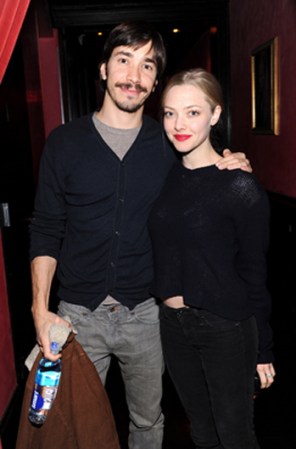 Amanda Seyfried y Justin Long