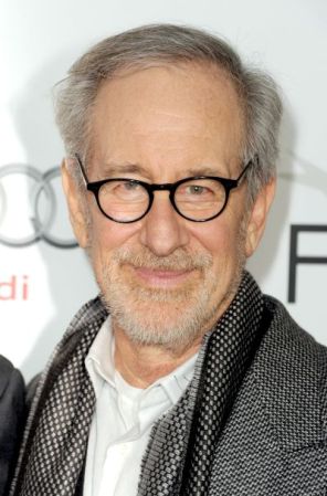 El gran Steven Spielberg vuelve a ser candidato por séptima vez con una monumental película titulada "Lincoln" que ha cosechado 12 nominaciones.
