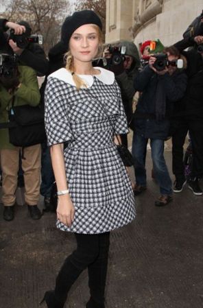Diane Kruger captura todos los flashes en enero de este año, cuando ingresa al desfile de Chanel Alta Costura en el Paris Fashion Week ¡Súper chic!