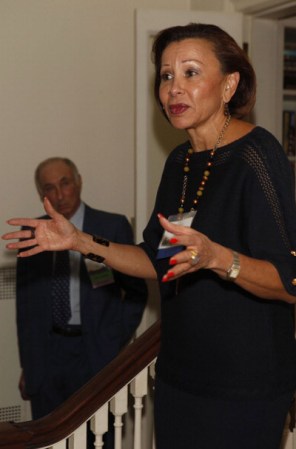 En Nueva York, la puertorriqueña demócrata Nydia Velázquez podría ganar su reelección como representante del distrito 12.