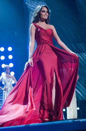 Vestido de noche con el que dio el impacto final que la lanzaría al estrellato.