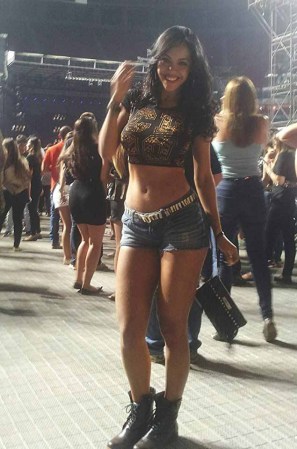 La candidata es muy activa en las redes sociales y tiene su perfil lleno de "selfies".