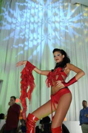 El festival de comida y vino de South Beach se celebra cada año con destacados chefs, productores, celebridades del mundo culinario y público en general, para disfrutar el verdadero sabor de Miami.