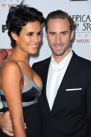 Joseph Fiennes: Su familia es talentosa y también reconocida en el medio, pero tiene un hermano gemelo llamado Jacob quien vive alejado de los reflectores.