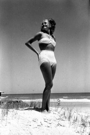 De esta imagen, tomada en la década de 1940, sólo se sabe que la modelo se llamaba Nancy. Pero hay mucho más que se adivina.