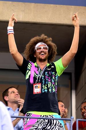 Stefan 'Redfoo' Gordy de the American electro duo LMFAO en uno de los partidos del US Open.