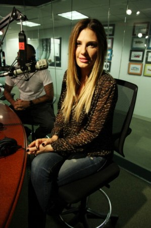 La cubana también disfruta de trabajar en la radio.