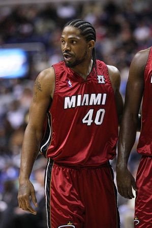 Udonis Haslem naci'o en Miami en 1980. Ha ganado tres campeonatos de la NBA jugando para el Miami Heat.