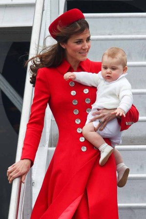 Kate Middleton: el viento le jugó una mala pasada que dejó entrever sus torneadas piernas.