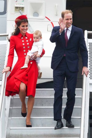 Kate Middleton: el viento le jugó una mala pasada que dejó entrever sus torneadas piernas.