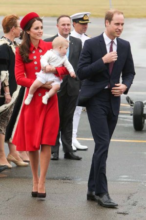 Kate Middleton: el viento le jugó una mala pasada que dejó entrever sus torneadas piernas.