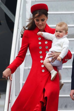 Kate Middleton: el viento le jugó una mala pasada que dejó entrever sus torneadas piernas.