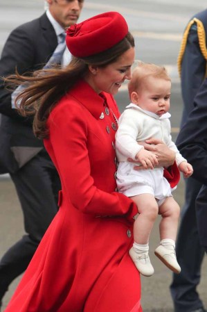Kate Middleton: el viento le jugó una mala pasada que dejó entrever sus torneadas piernas.