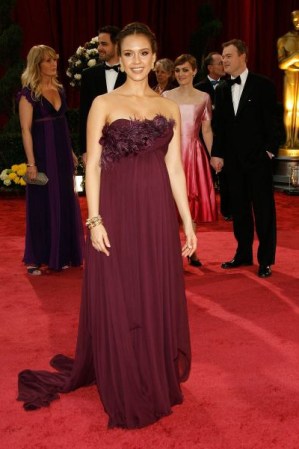 Jessica Alba en el 2011 lució un vestido muy coqueto de Marchesa