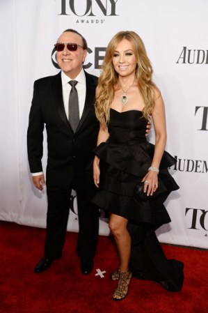 Otra gran pareja de esposos, Thalía y Tommy Motola