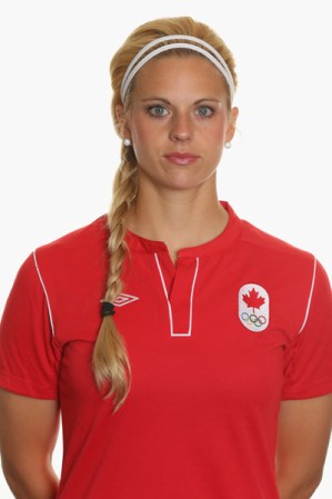 Lauren Sesselmann, de Canadá, es una de las jugadoras de fútbol que han conseguido la medalla olímpica para su país.