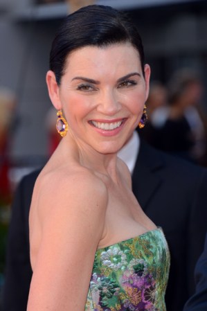 Julianna Margulies, colorida y feliz.