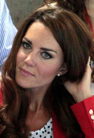 Una coquetería que antes no se había percibido en la Princesa, ahora resulta evidente.