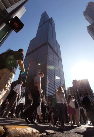 En julio del 2009, fue oficialmente renombrada"Willis Tower" (Torre Willis).