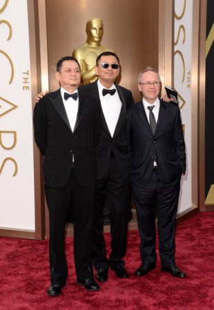 Diseñador de vestuario William Chang Suk Ping, director Wong Kar-wai, y director de fotografía Philippe Le Sourd