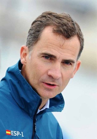 Profesional, deportista y cercano, el Príncipe Felipe, "preparado para reinar", según su padre.