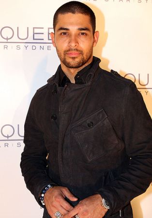 Wilmer Eduardo Valderrama nació en Miami en 1980 de ascendencia colombiana y venezolana. Ha cumplido una exitosa carerra tanto en la pantalla grande como en la pequeña.