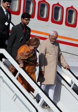 30 OCUTUBRE, DE 2013: El vicepresidente de la India, Mohammad Hamid Ansari, llegó hoy a Cuba acompañado de una amplia delegación, para realizar una visita oficial de dos días que buscará impulsar las relaciones económicas y comerciales con la isla, indicaron hoy medios locales.