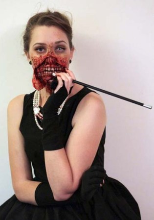 Los zombies vuelven a estar de moda.