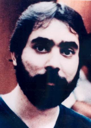 El agente del Departamento del Tesoro Ariel Ríos estaba asignado temporalmente a Miami cuando fue asesinado el 2 de diciembre de 1982 por Mario Simón y Augustín Alvarez durante una operación contra las drogas en el Hurricane Motel de West Flagler. Simón y Alvarez fueron condenados a cadena perpetua más 50 años.