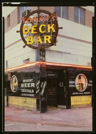 Miami Beach tiene una de las más vastas colecciones de edificios art déco en el mundo que fueron construidos entre los años 20 y los 40.