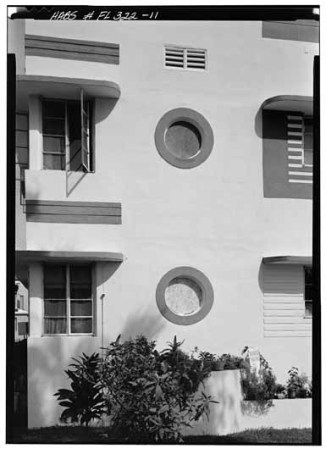 Miami Beach tiene una de las más vastas colecciones de edificios art déco en el mundo que fueron construidos entre los años 20 y los 40.