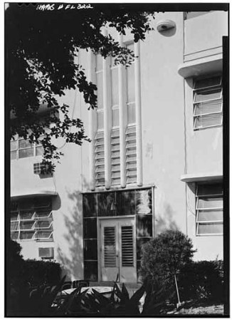 Miami Beach tiene una de las más vastas colecciones de edificios art déco en el mundo que fueron construidos entre los años 20 y los 40.