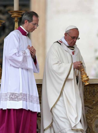 Te invitamos a que continúes viendo imágenes del papa Francisco en este día tan especial para los cristianos alrededor del mundo.