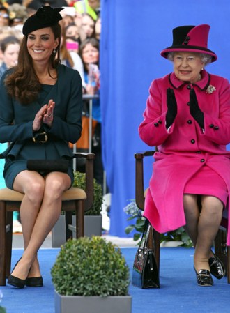 Y es que los adjetivos sensual y real nunca deberían ir juntos, sin embargo con el corto de sus vestidos muchos podrían opinar que la Princesa está por cruzar la raya.
