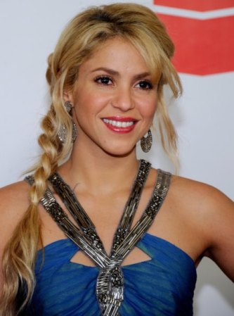 Shakira. La colombiana más famosa es una voz contra la violencia de su país. Además dedica mucha energía a su fundación en la que ayuda a niños en situación de pobreza y marginación.