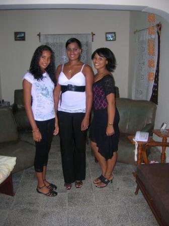 las primas queridas en Colon.