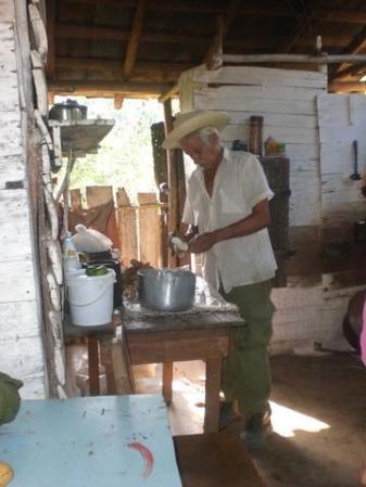 que rico yuca fresca acabadita de sacar que blanditaaaa