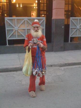 SANTA CLAUS CUBANO