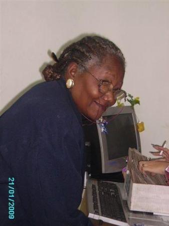 la negra elena companera de trabajo de mi esposa muy buena