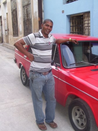 mi amigo Jose frente a su casa en santa lucia santiago de cuba 2010