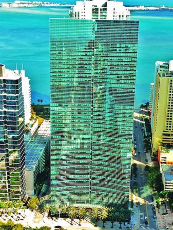 Espirito Santo Plaza. 487 pies (148 metros) 36 pisos. Construído en 2004
