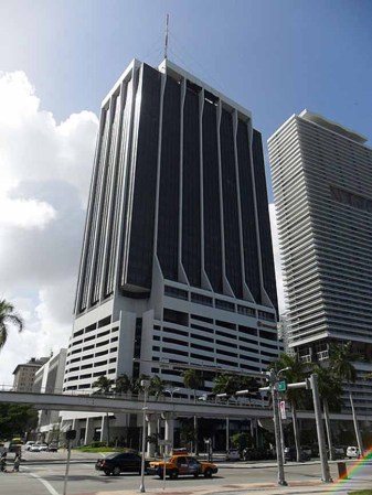 One Biscayne Tower. 492 pies (150 metros) 40 pisos. Construído en 1973