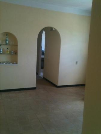 Vista interior de la vivienda en la imagen previa.
