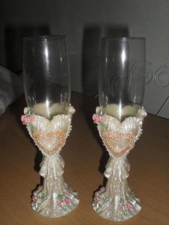 Vendo juego de copas con cuchillo y paleta listo para alquilar.