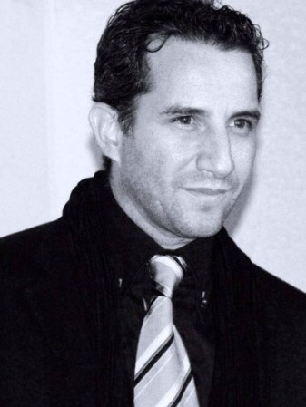Plutarco Haza es Carlos Ricalde, en “En otra piel”.